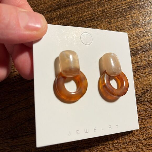 Resin wood color circle earrings fall vibes autumn colors harvest theme - Picture 7 of 10